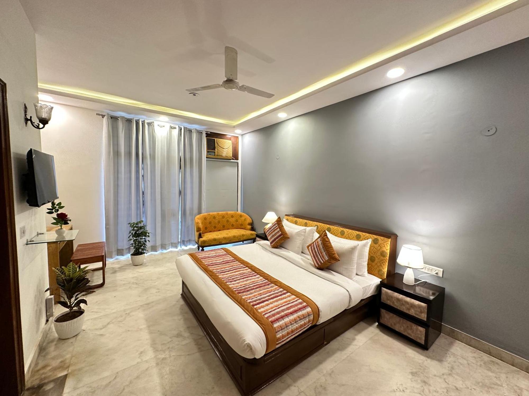 Grove Residency Hauz Khas New Delhi Couple Friendly Hotel Exterior photo