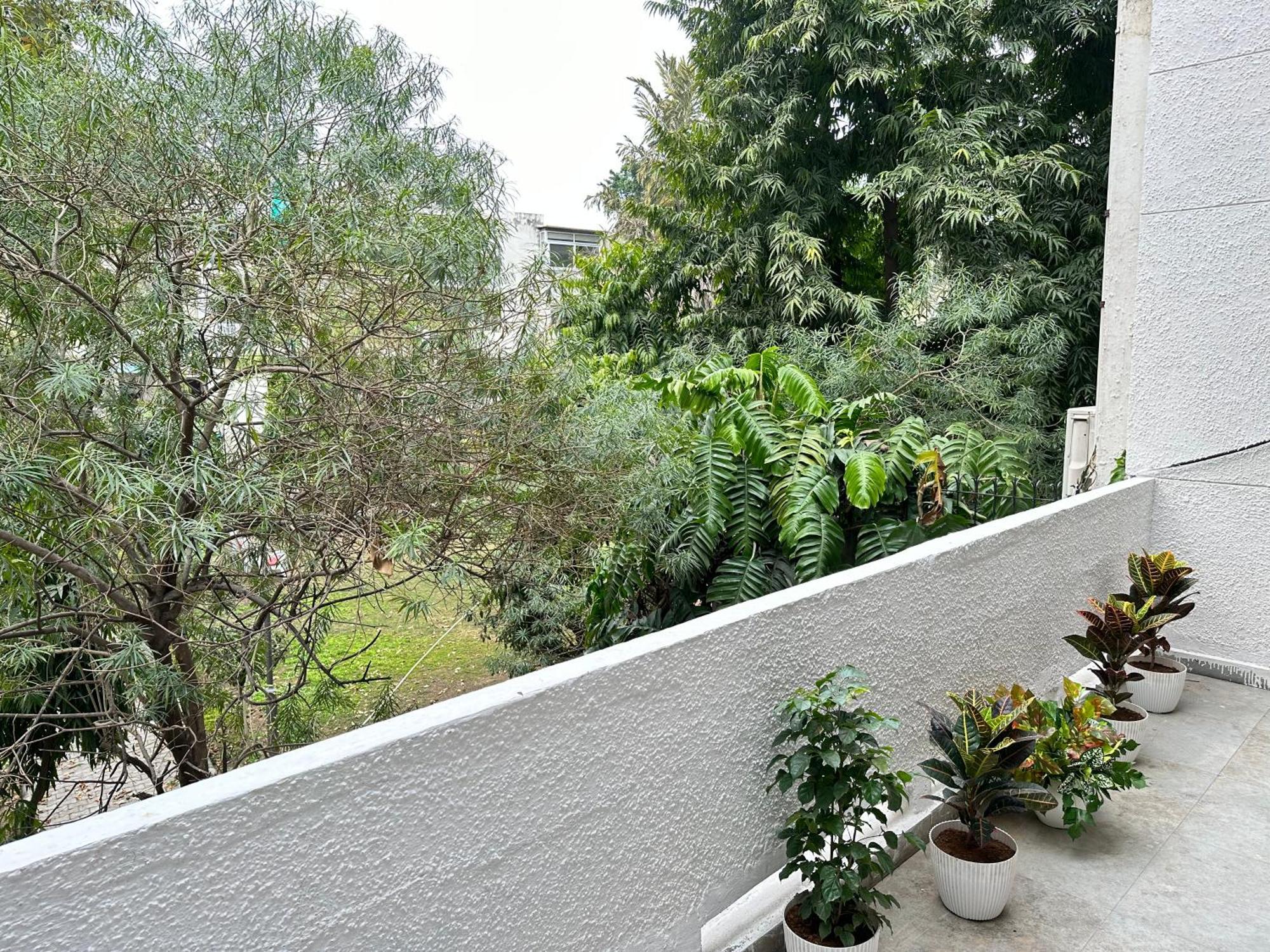 Grove Residency Hauz Khas New Delhi Couple Friendly Hotel Exterior photo