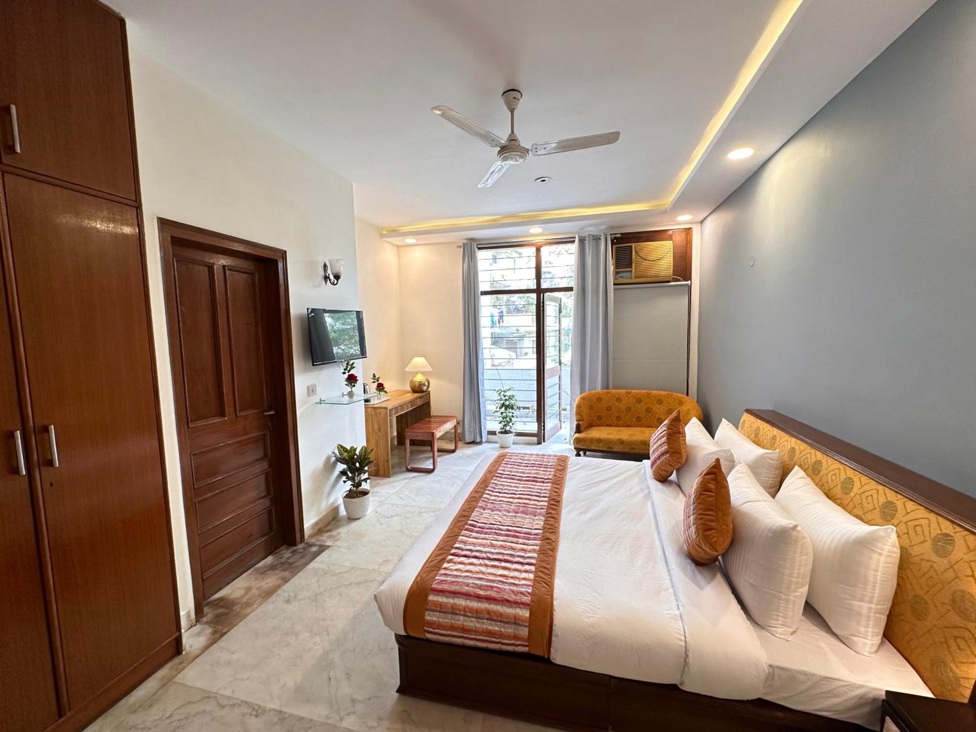 Grove Residency Hauz Khas New Delhi Couple Friendly Hotel Exterior photo